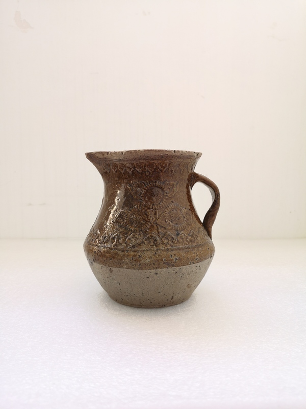 古玩陶瓷清代早期褐釉印花流口執(zhí)壺拍賣,當(dāng)前價格678元