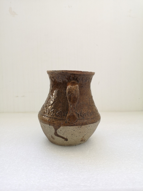 古玩陶瓷清代早期褐釉印花流口執(zhí)壺拍賣,當(dāng)前價格678元