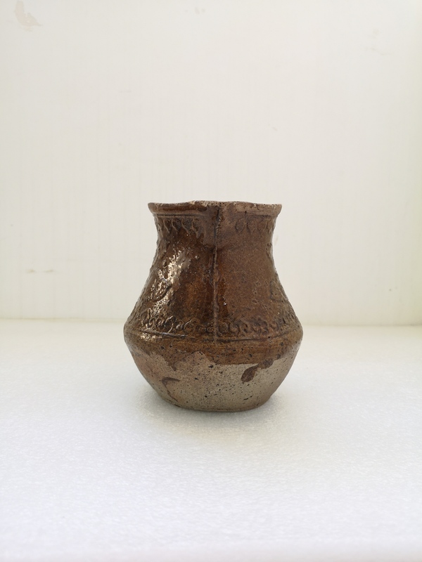 古玩陶瓷清代早期褐釉印花流口執(zhí)壺拍賣,當(dāng)前價格678元