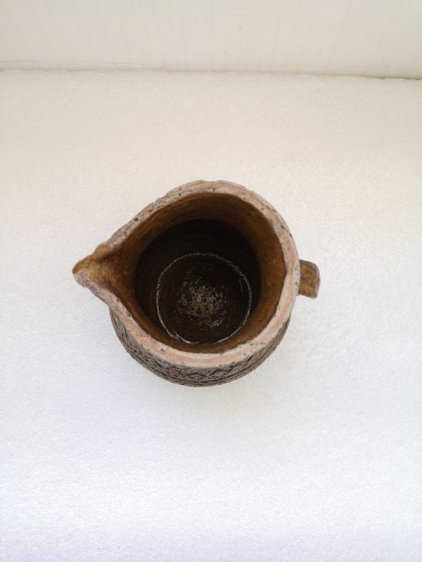 古玩陶瓷清代早期褐釉印花流口執(zhí)壺拍賣,當(dāng)前價格678元