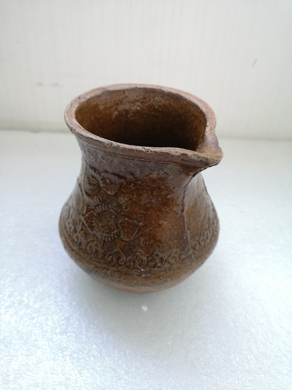 古玩陶瓷清代早期褐釉印花流口執(zhí)壺拍賣,當(dāng)前價格678元