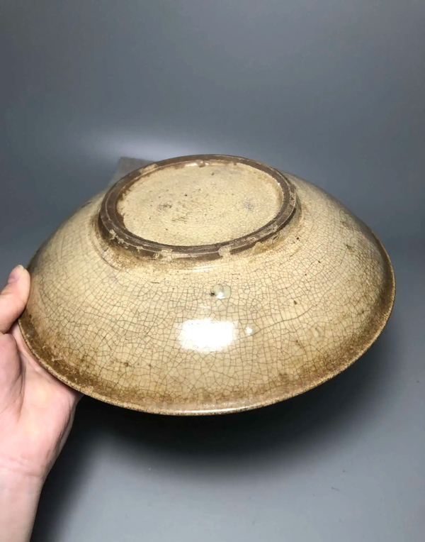 古玩陶瓷青花花卉紋哥釉盤拍賣,當(dāng)前價格588元