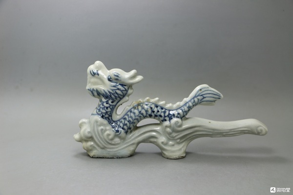 古玩陶瓷青花龍紋煙嘴拍賣,當前價格1800元