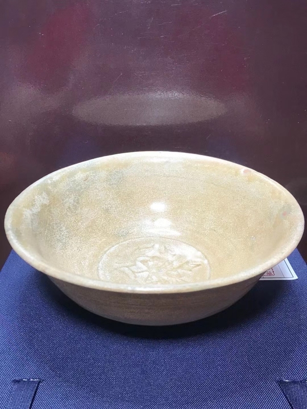 古玩陶瓷宋龍泉刻花紋碗拍賣,當前價格3200元