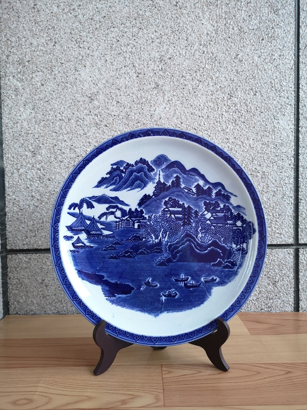 古玩陶瓷六十至八十年代青花盤拍賣,當(dāng)前價格398元