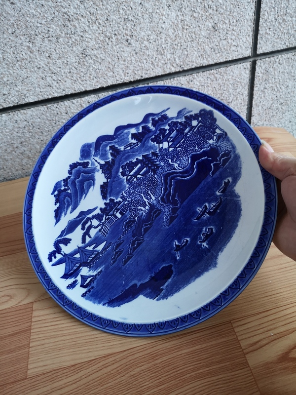 古玩陶瓷六十至八十年代青花盤拍賣,當(dāng)前價格398元