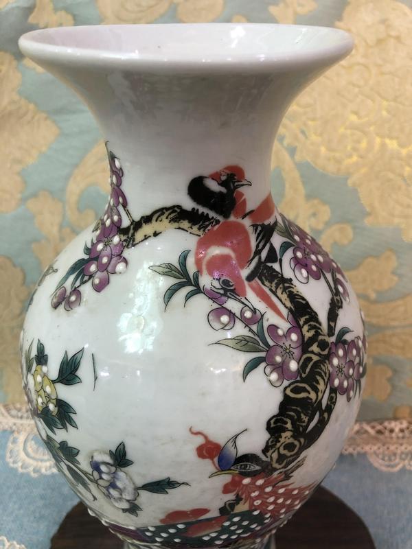 古玩陶瓷【雍正】粉彩鳳戲牡丹紋撇口瓶拍賣,當前價格4668元