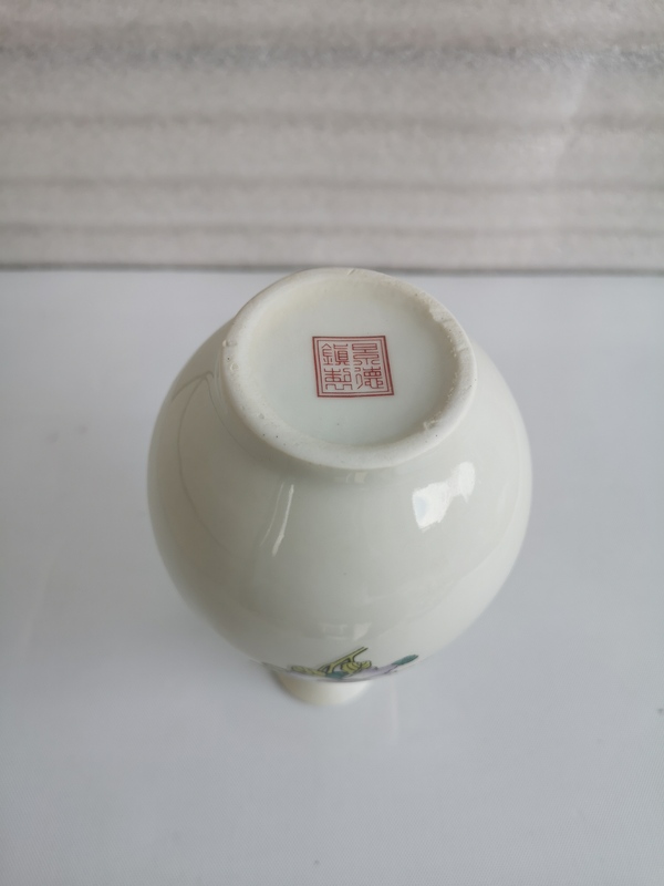 古玩陶瓷六十至八十年代鶴紋玉壺春瓶拍賣,當前價格260元