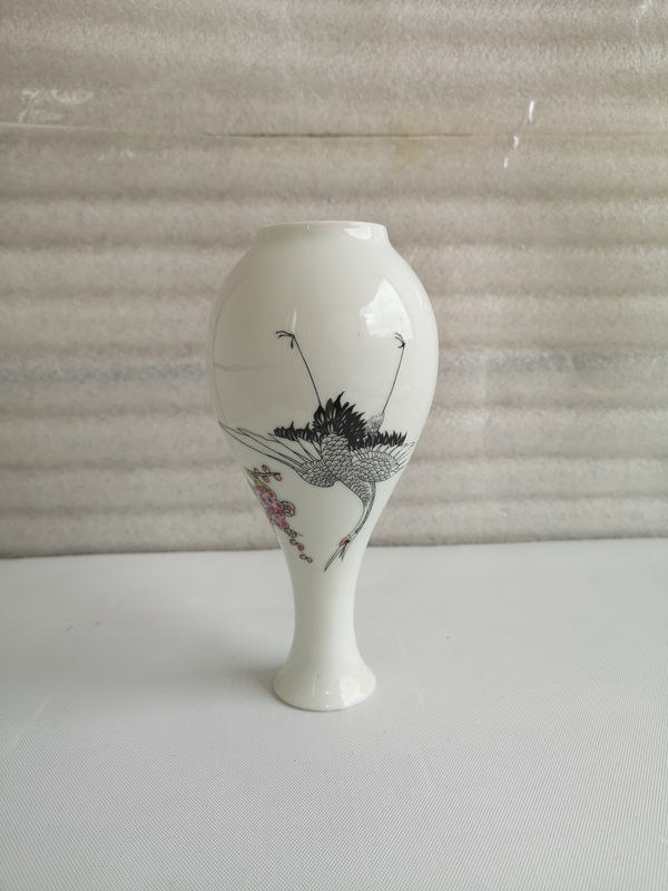 古玩陶瓷六十至八十年代鶴紋玉壺春瓶拍賣,當前價格260元