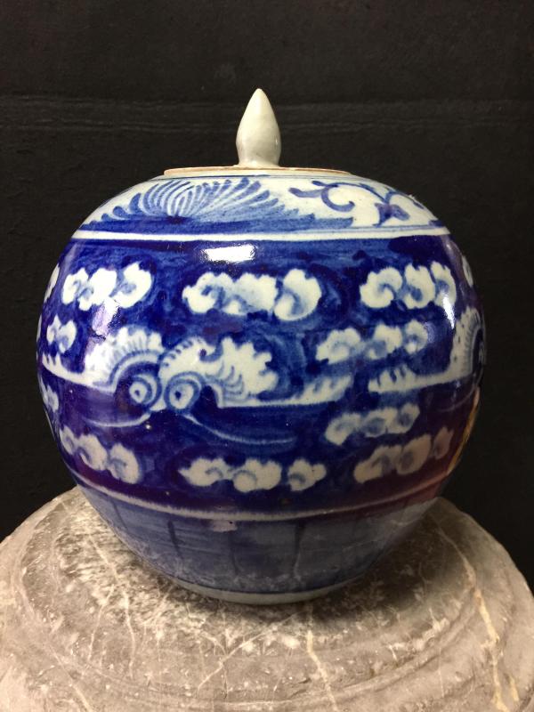 古玩陶瓷晚清青花留白云幅纹盖罐拍卖，当前价格2580元