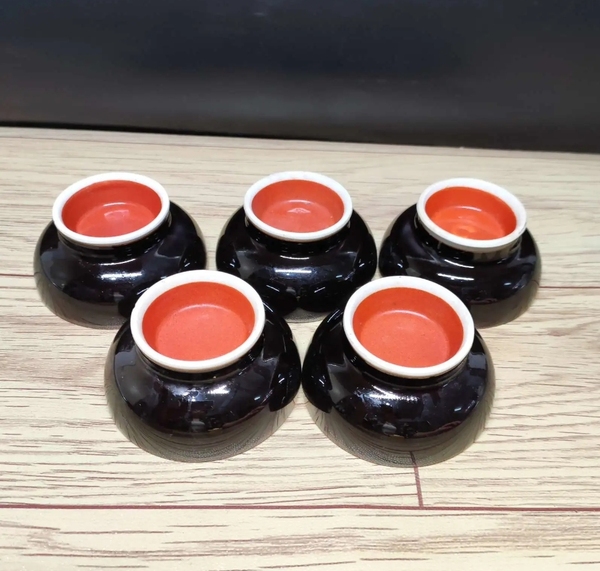 古玩陶瓷內紅釉外烏金釉杯拍賣,當前價格298元
