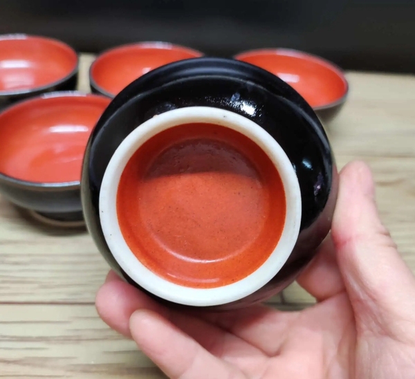 古玩陶瓷內紅釉外烏金釉杯拍賣,當前價格298元