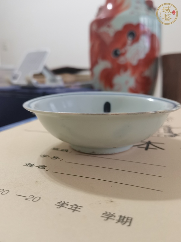 古玩陶瓷青花花卉紋盤真品鑒賞圖