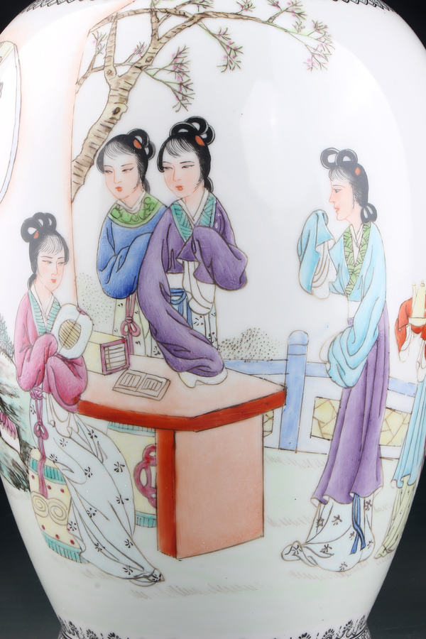 古玩陶瓷【6859】567粉彩庭院美人圖盤口大瓶拍賣,當(dāng)前價(jià)格5500元
