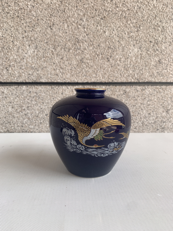 古玩陶瓷上世紀八十年代藍釉鶴紋罐拍賣,當前價格220元