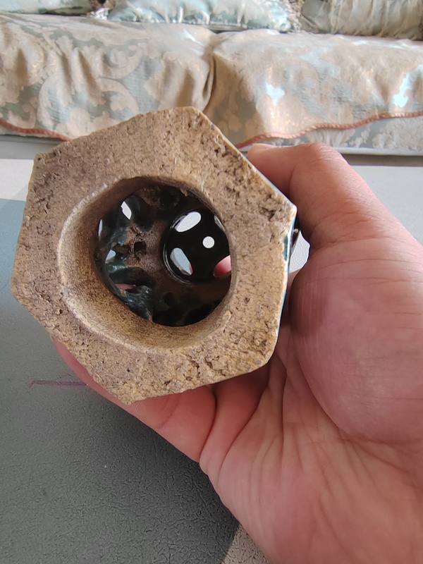 古玩陶瓷清末石灣窯綠釉六方鏤空繡墩拍賣，當(dāng)前價格850元