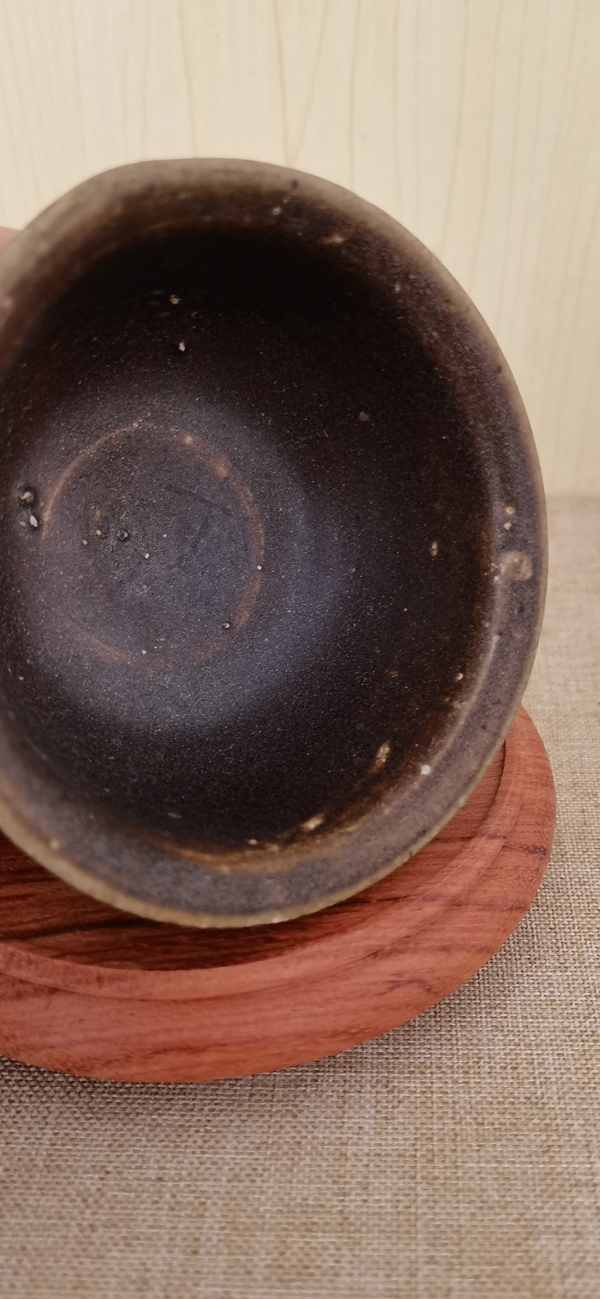 古玩陶瓷宋末元初吉州窯餅足褐釉盞拍賣,當前價格1200元