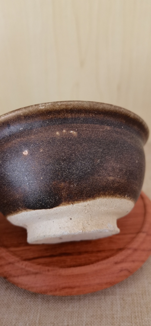 古玩陶瓷宋末元初吉州窯餅足褐釉盞拍賣,當前價格1200元