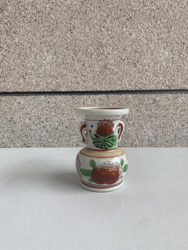 古玩陶瓷出口創(chuàng)匯期花卉紋獅耳盤口瓶拍賣,當(dāng)前價(jià)格160元