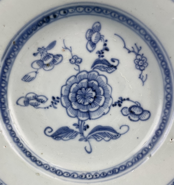 古玩陶瓷清乾隆 精品淡描青花花卉紋折沿盤拍賣，當(dāng)前價格850元