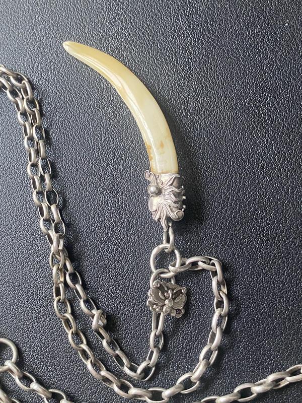 古玩雜項(xiàng)銀***鏈拍賣,當(dāng)前價(jià)格2500元