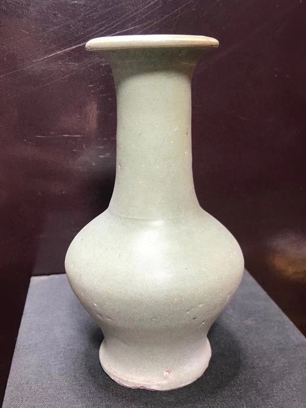 古玩陶瓷明代?龍泉青釉瓶拍賣,當前價格6666元