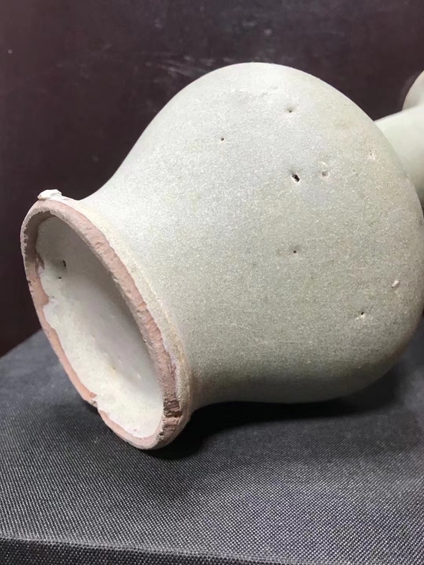 古玩陶瓷明代?龍泉青釉瓶拍賣,當前價格6666元