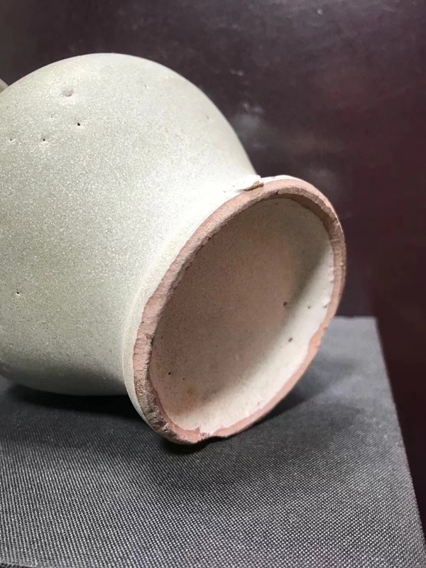 古玩陶瓷明代?龍泉青釉瓶拍賣,當前價格6666元