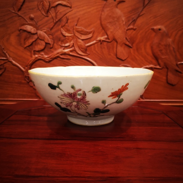 古玩陶瓷清晚期?粉彩四季花卉紋大碗拍賣,當前價格568元