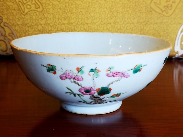 古玩陶瓷清晚期?粉彩四季花卉紋大碗拍賣,當前價格568元