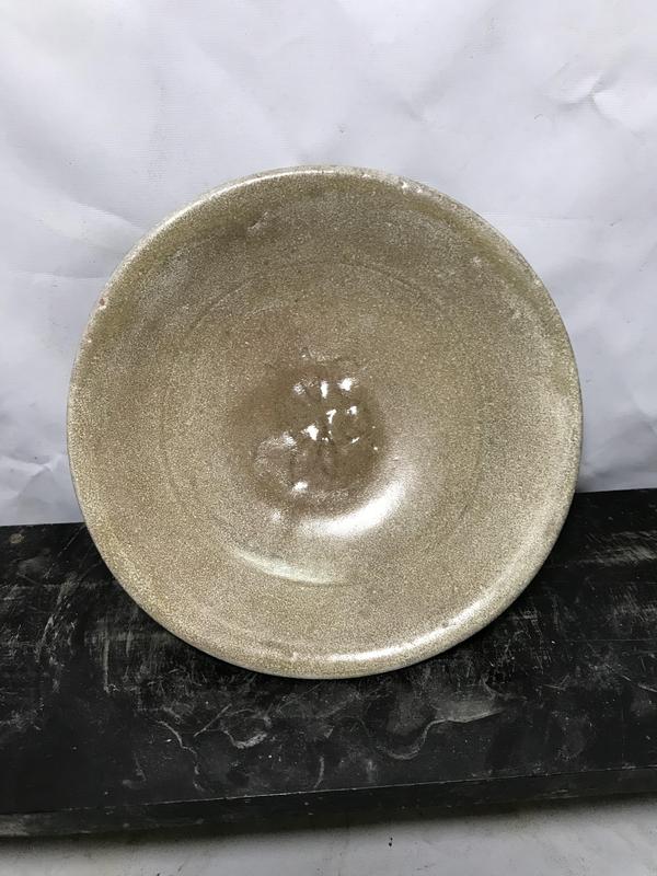 古玩陶瓷宋代龍泉窯系淺碗拍賣,當前價格3000元
