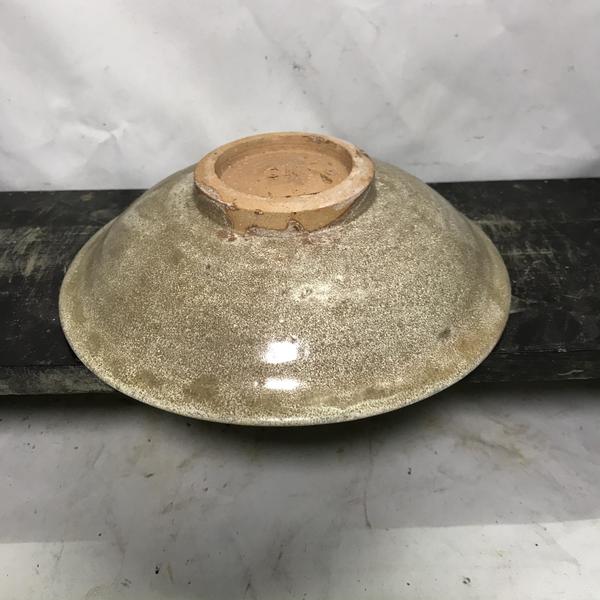 古玩陶瓷宋代龍泉窯系淺碗拍賣,當前價格3000元