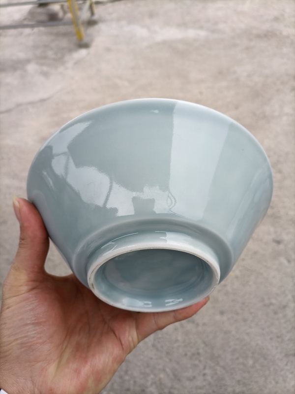 古玩陶瓷出口創(chuàng)匯期青釉碗拍賣,當(dāng)前價(jià)格300元