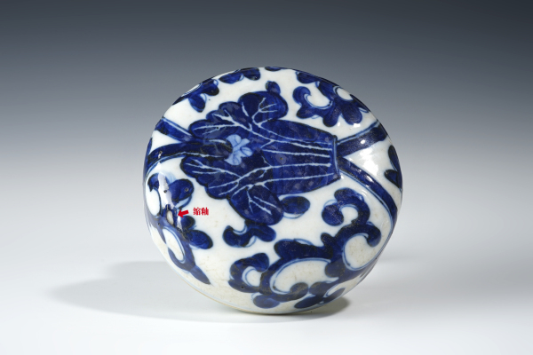 古玩陶瓷晚清·哥釉青花缠枝莲纹八方盖罐拍卖，当前价格5408元