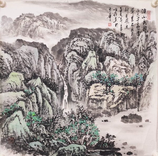 古玩轉(zhuǎn)賣帶證書合影國(guó)家一級(jí)美術(shù)師明銳老師精品山水畫收藏佳作拍賣，當(dāng)前價(jià)格12888元