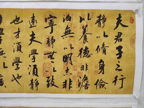 古玩字畫(huà)中國(guó)硬筆書(shū)法協(xié)會(huì)會(huì)員，廣西書(shū)法家協(xié)會(huì)會(huì)員謝龍生老師真跡精品書(shū)法收藏帶合影拍賣，當(dāng)前價(jià)格469元