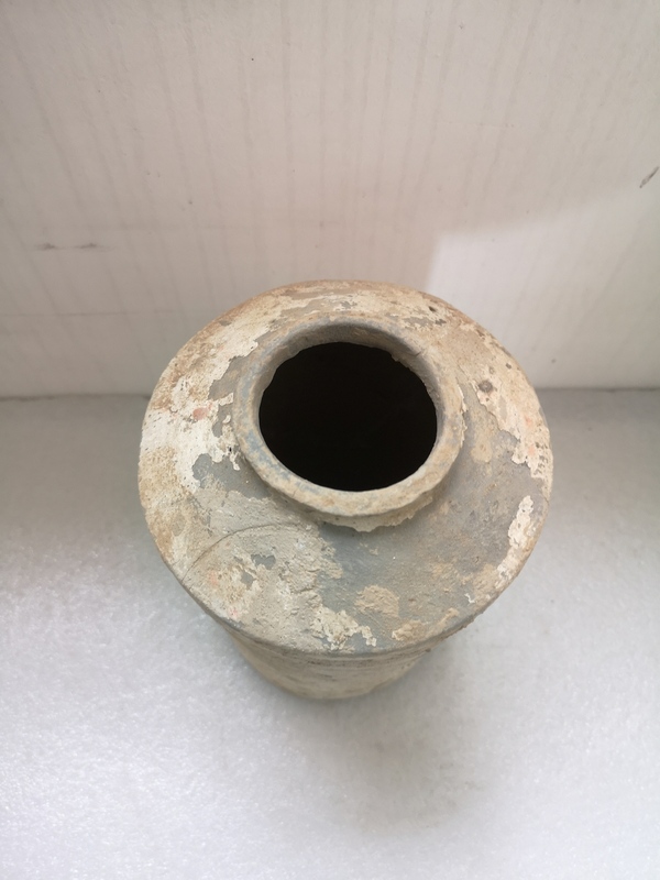 古玩陶瓷唐代灰陶罐拍賣,當(dāng)前價格398元