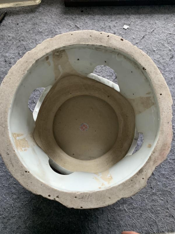 古玩陶瓷民國晚期至出口創匯礬紅獅紋繡蹲拍賣,當前價格1988元