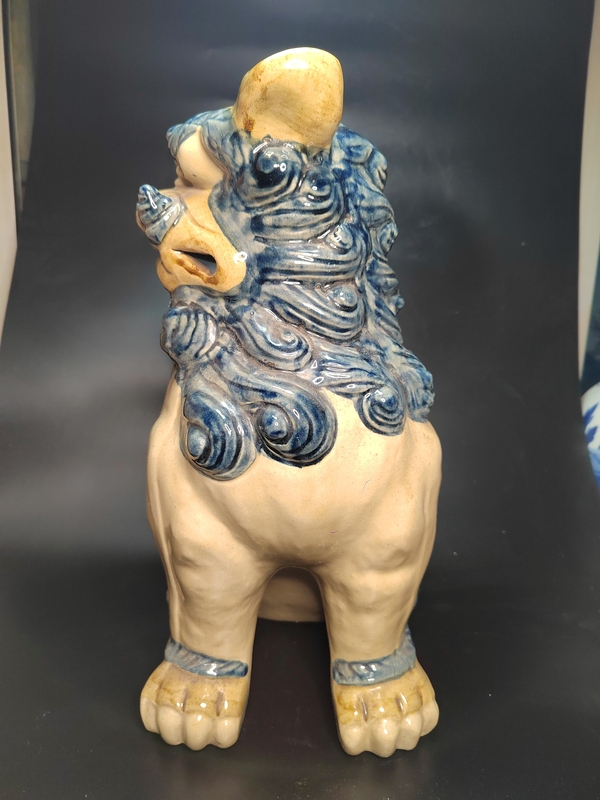 古玩陶瓷創(chuàng)匯時(shí)青花獅子塑像拍賣,當(dāng)前價(jià)格880元