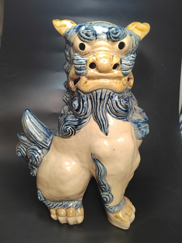 古玩陶瓷創(chuàng)匯時(shí)青花獅子塑像拍賣,當(dāng)前價(jià)格880元