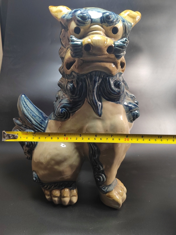 古玩陶瓷創(chuàng)匯時(shí)青花獅子塑像拍賣,當(dāng)前價(jià)格880元