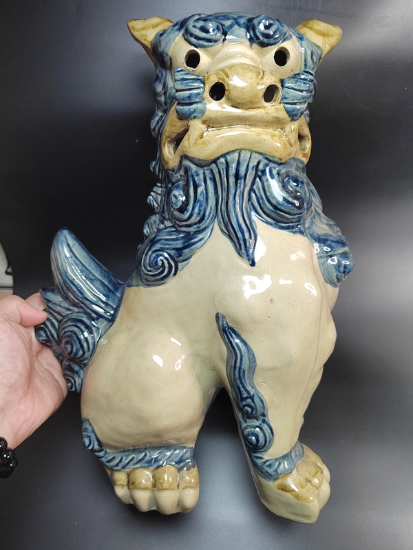 古玩陶瓷創(chuàng)匯時(shí)青花獅子塑像拍賣,當(dāng)前價(jià)格880元