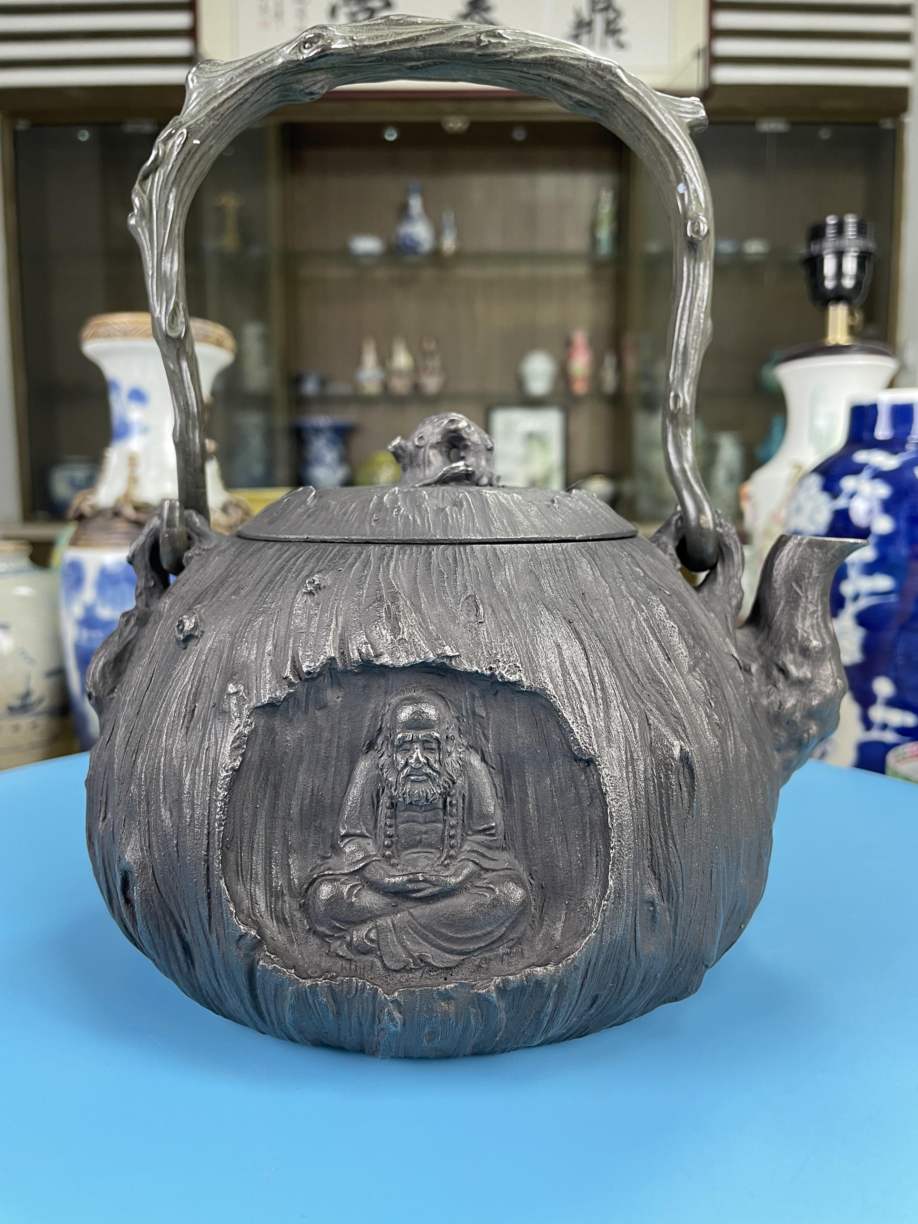 域鉴古玩】日本老铁壶拍卖价格/图片/值多少钱