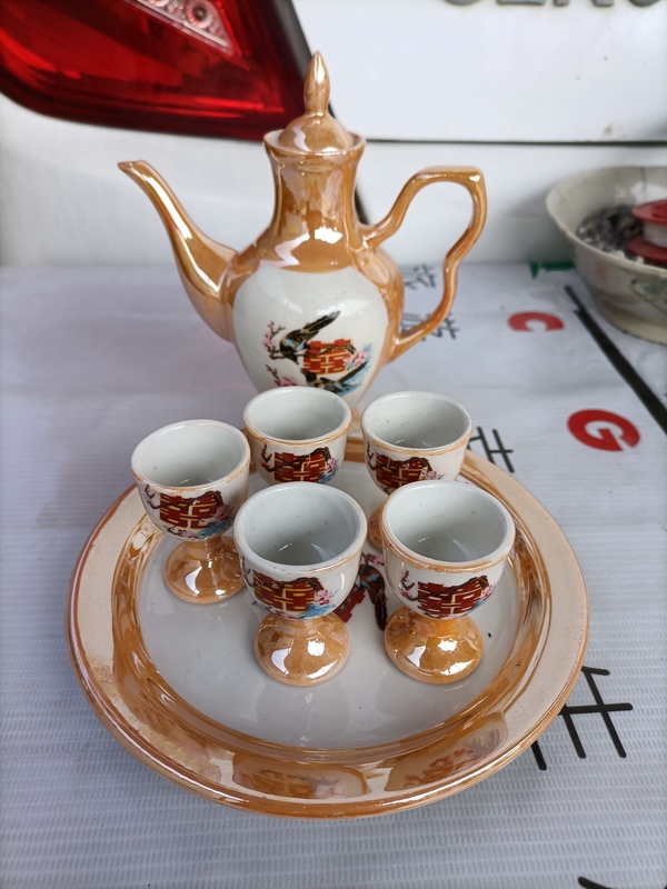 古玩轉(zhuǎn)賣六十至八十年代花鳥紋茶器拍賣，當(dāng)前價(jià)格800元