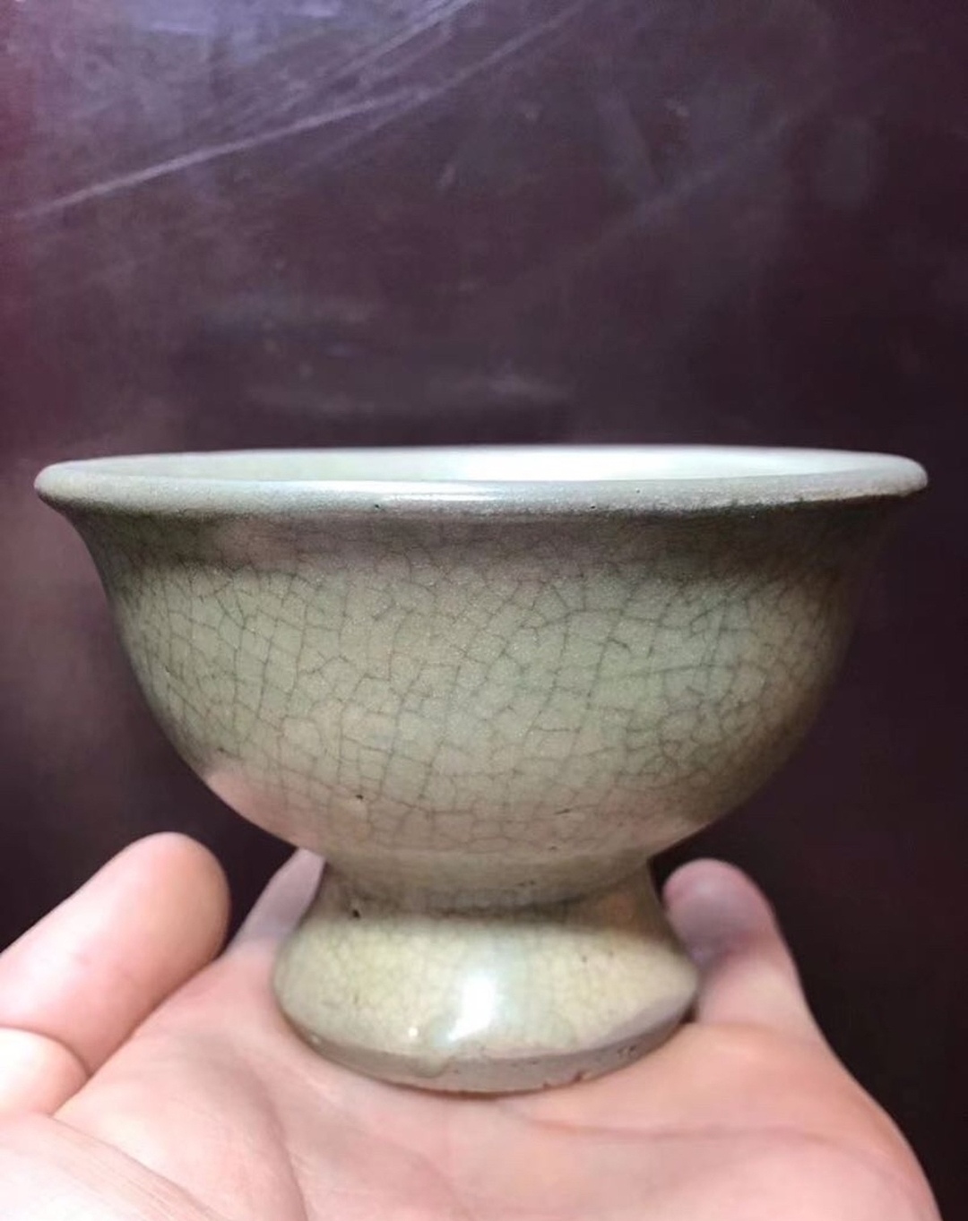 域鉴古玩】元代龙泉窑系青釉高足杯拍卖价格/图片/值多少钱