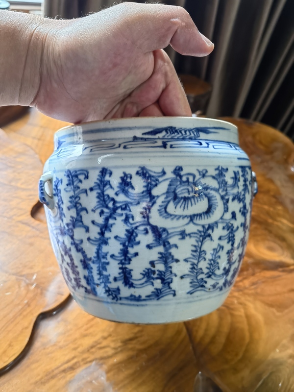 古玩陶瓷清中期青花纏枝蓮紋罐拍賣,當(dāng)前價格450元