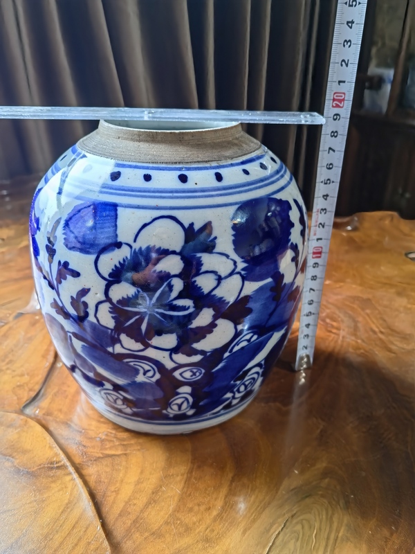 古玩陶瓷清晚期青花花卉紋罐拍賣,當前價格650元