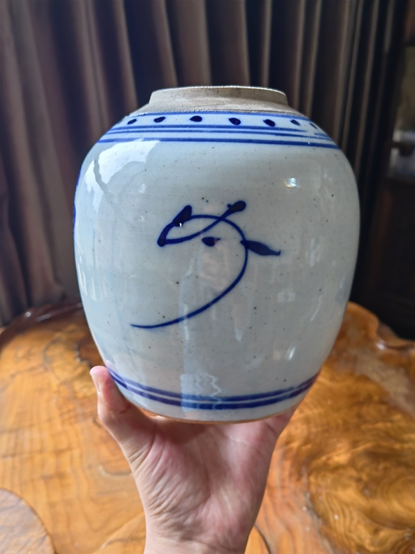 古玩陶瓷清晚期青花花卉紋罐拍賣,當前價格650元