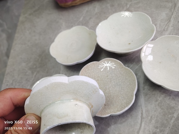 古玩陶瓷一套三個宋代影青碗底現代磨茶墊拍賣,當前價格300元