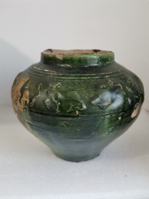 古玩陶瓷漢代.綠釉印花罐(己保真)860拍賣,當(dāng)前價(jià)格2000元